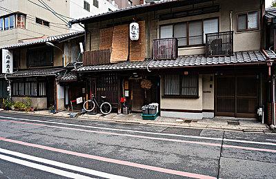 《影子武士3》9分钟实机视频演示王洛花式杀怪